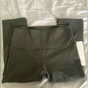 NEW w/ TAGS LULULEMON LEGGINGS